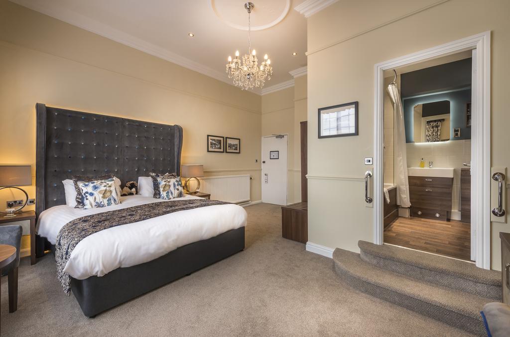 The Golden Fleece Hotel, Thirsk, North Yorkshire Eksteriør bilde