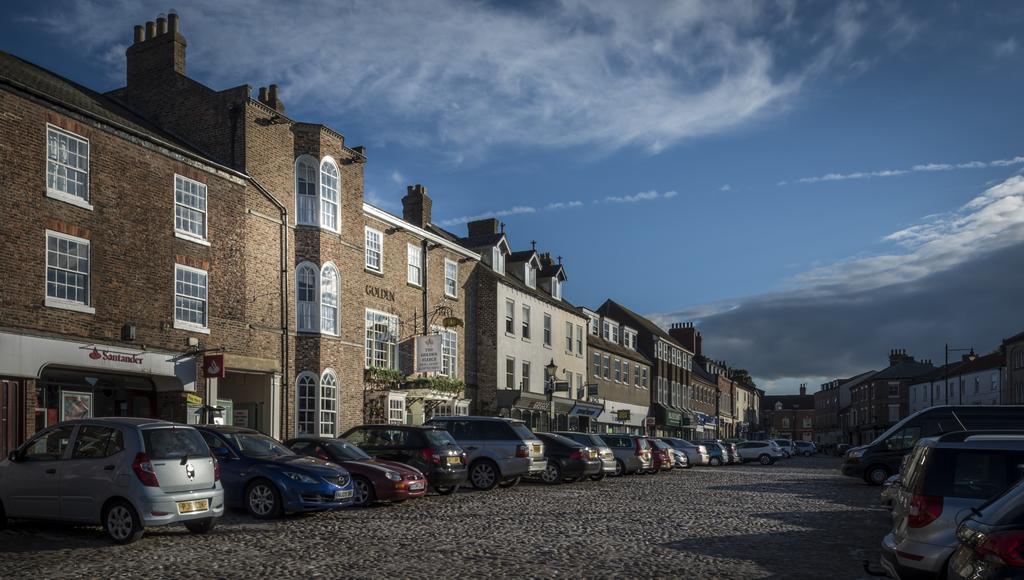 The Golden Fleece Hotel, Thirsk, North Yorkshire Eksteriør bilde